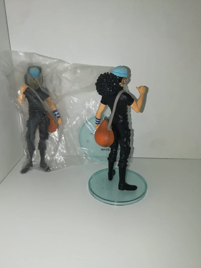 ONE PIECE BANDAI USOPP (15cm)nuova ma senza scatola