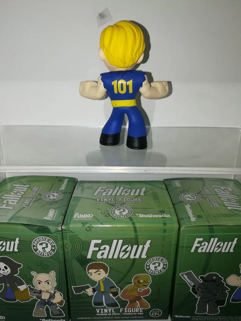 FALLOUT FIGURE (8cm)