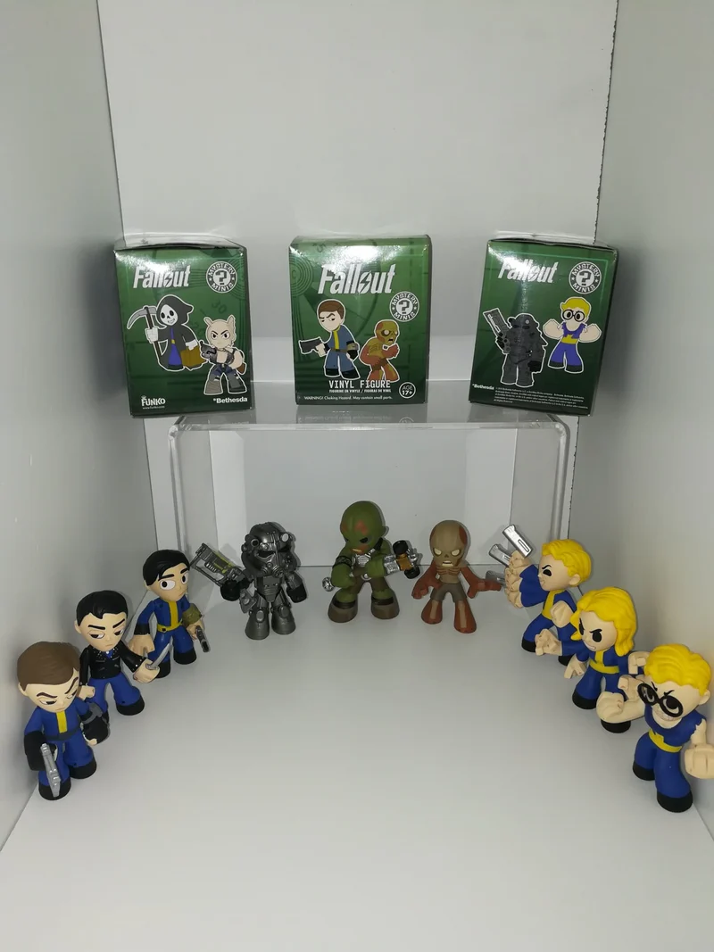 FALLOUT FIGURE (8cm)