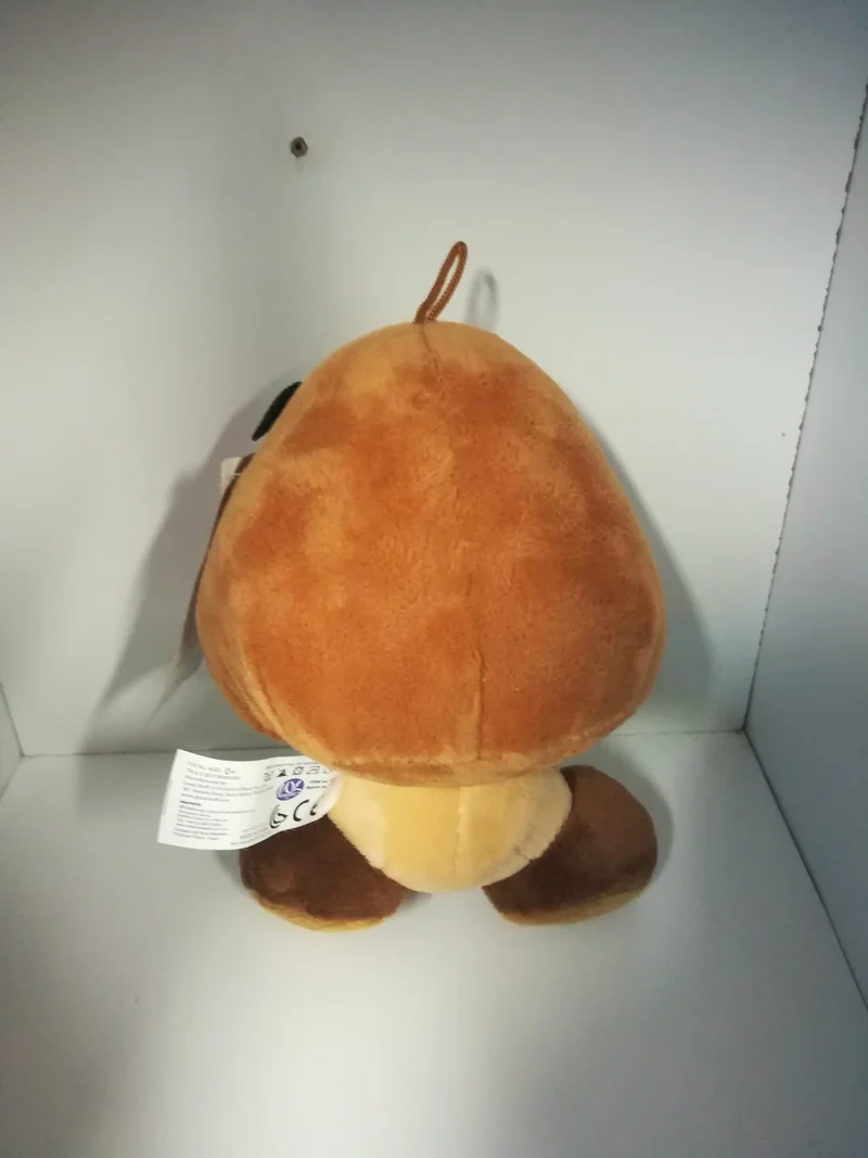 PELUCHE SUPER MARIO GOOMBA FUNGO (20cm)