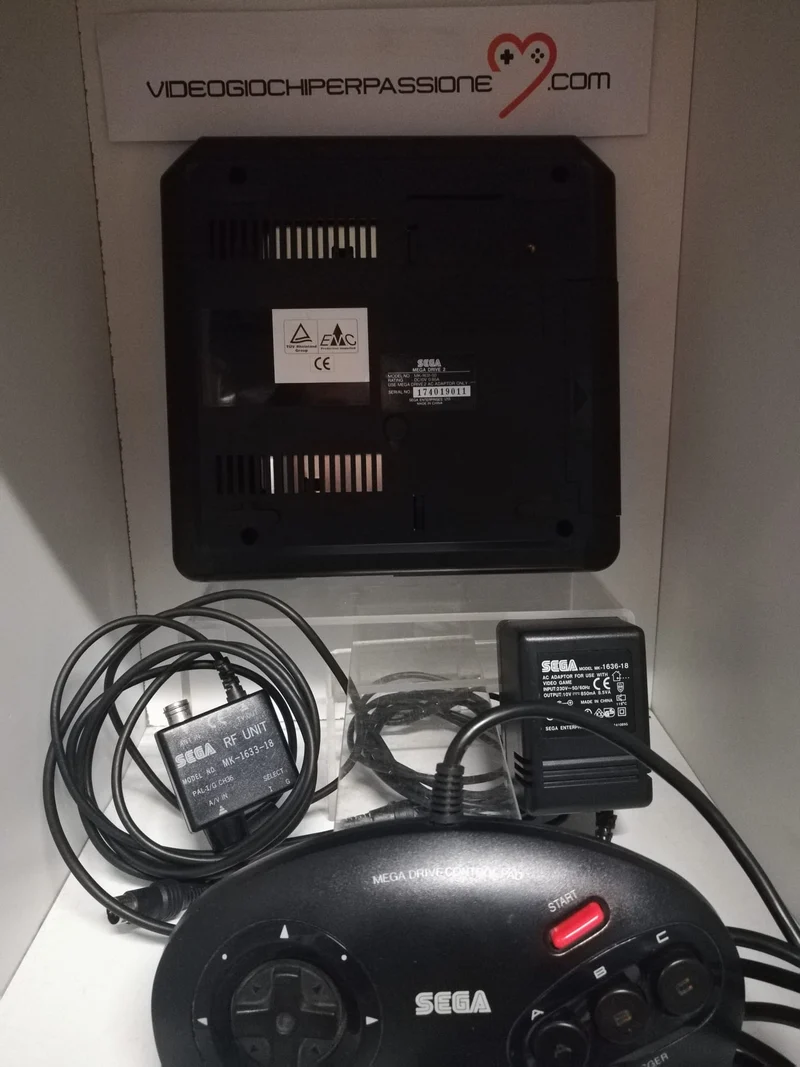 SEGA MEGA DRIVE 2 CONSOLE (USATA SENZA SCATOLA)