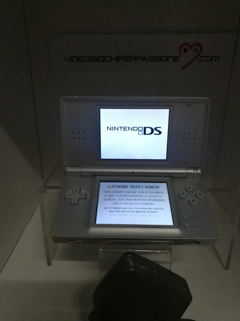 CONSOLE NINTENDO DS LITE (usato garantito)(senza scatola)(va bene per giochi gba)