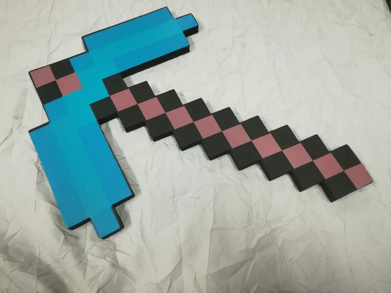 PICOZZA IN FOAM CM.47 DIAMANTE ( MINECRAFT)