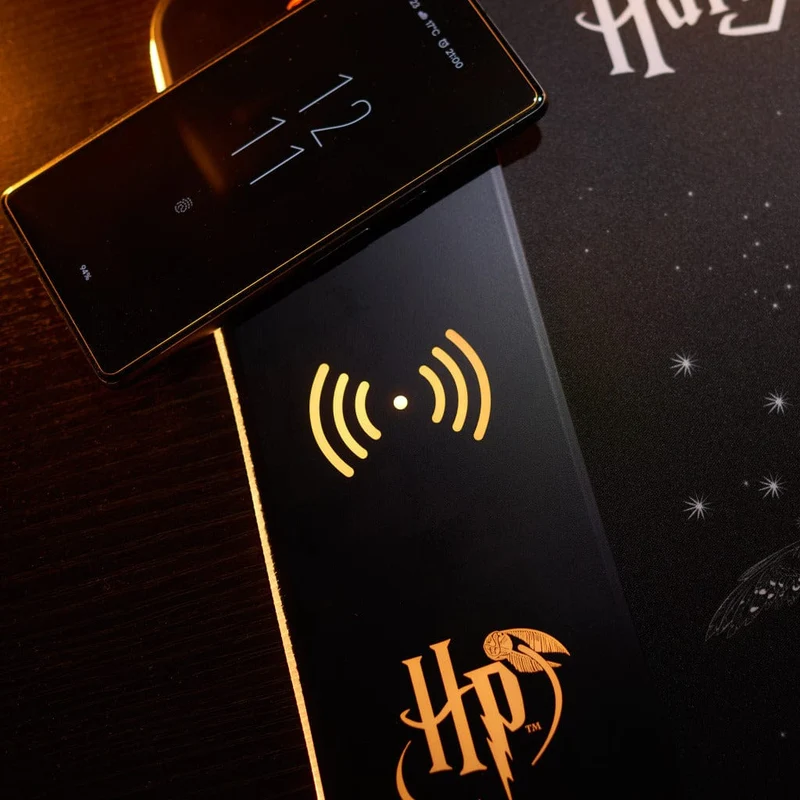 Harry Potter - Tappetino da gioco oversize e caricabatterie per cellulare PRE-ORDER