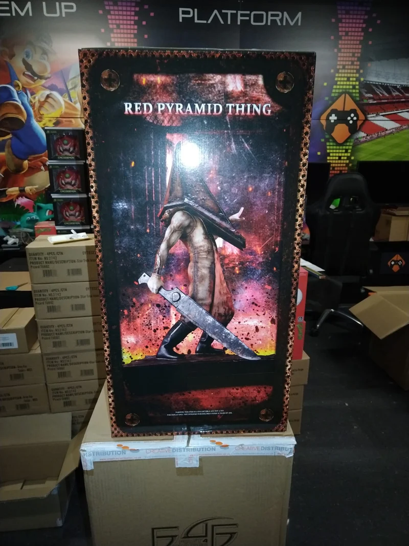 Silent Hill 2 Statue Red Pyramid Thing 46 cm FIRST 4 FIGURE -