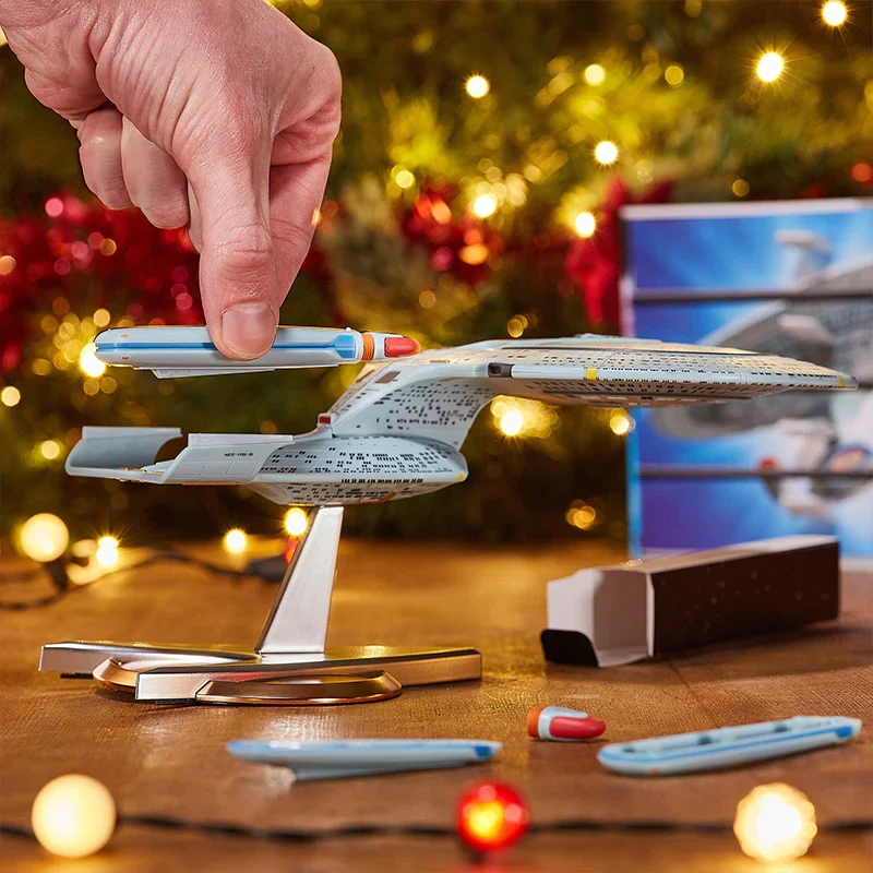 Official Star Trek USS Enterprise (NCC-1701-D) Countdown Character - Calendario Dell'Avvento Nerd!