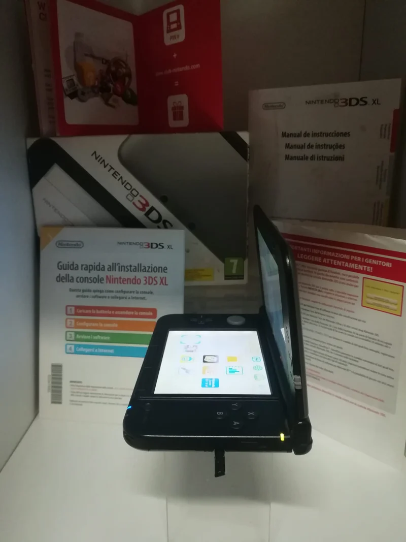 NINTENDO 3ds xl console in argento/nero (usato garantito)