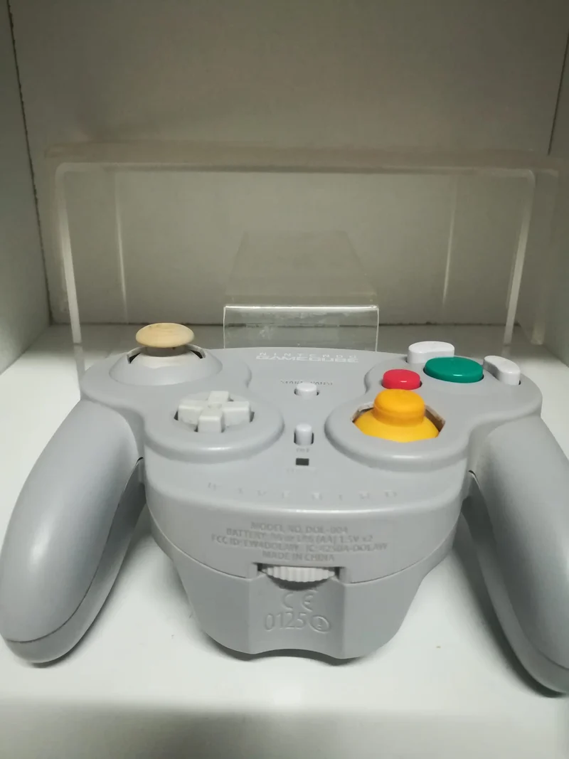NINTENDO GAMECUBE CONTROLLER WIRELESS ORIGINALE (usato senza scatola)