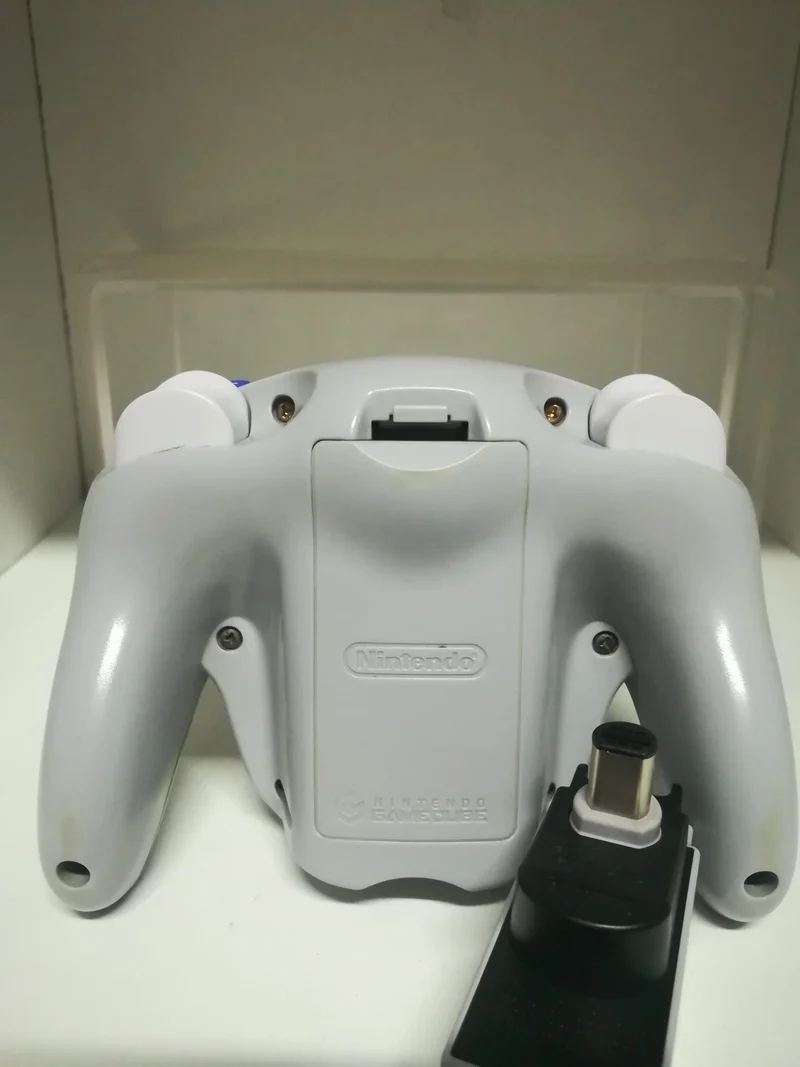NINTENDO GAMECUBE CONTROLLER WIRELESS ORIGINALE (usato senza scatola)