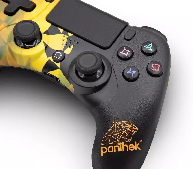 wired Controller compatibile con PS3, PS4, PC -CON CAVO-