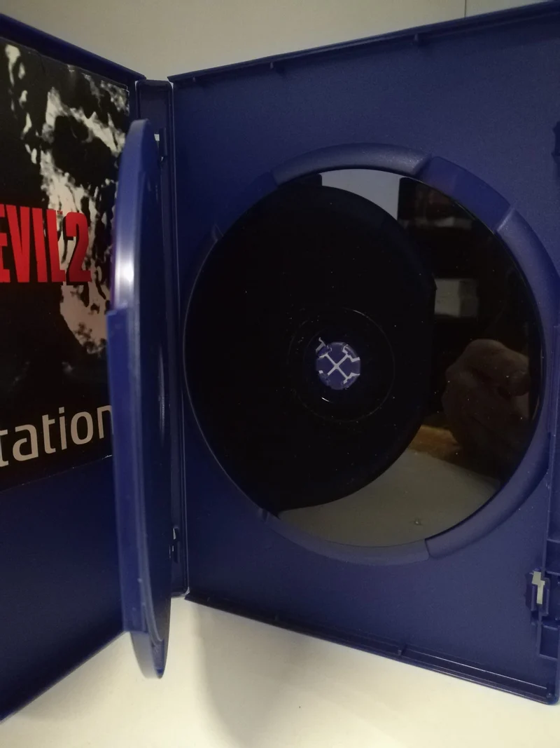 RESIDENT EVIL 2 PS1 (usato garantito)(solo cd e manuale italiano)