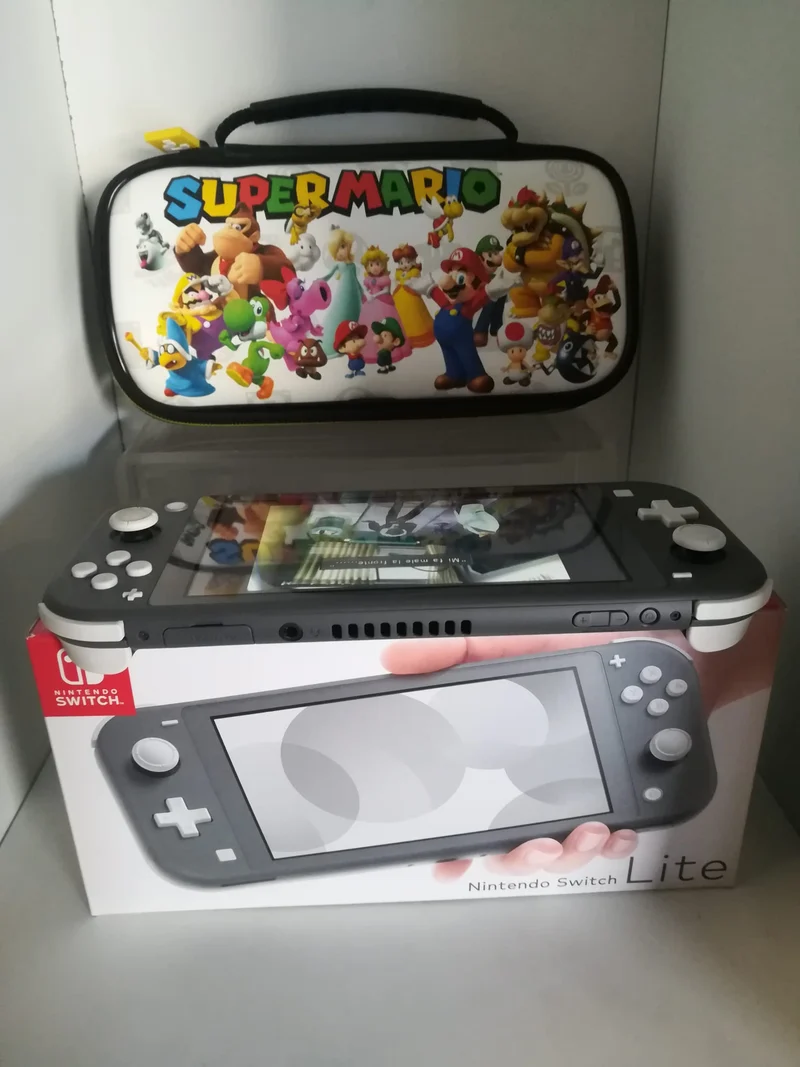 CONSOLE NINTENDO SWITCH LITE GRIGIA + MEMORY CARD 128GB + CUSTODIA (usato garantito)