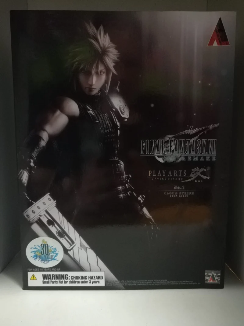 FINAL FANTASY VII REMAKE FIGURE CLOUD