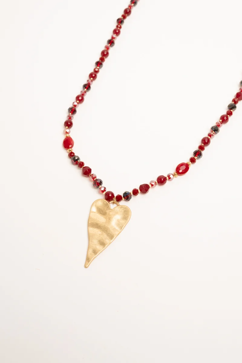 Collana con perline e pendente a cuore oro