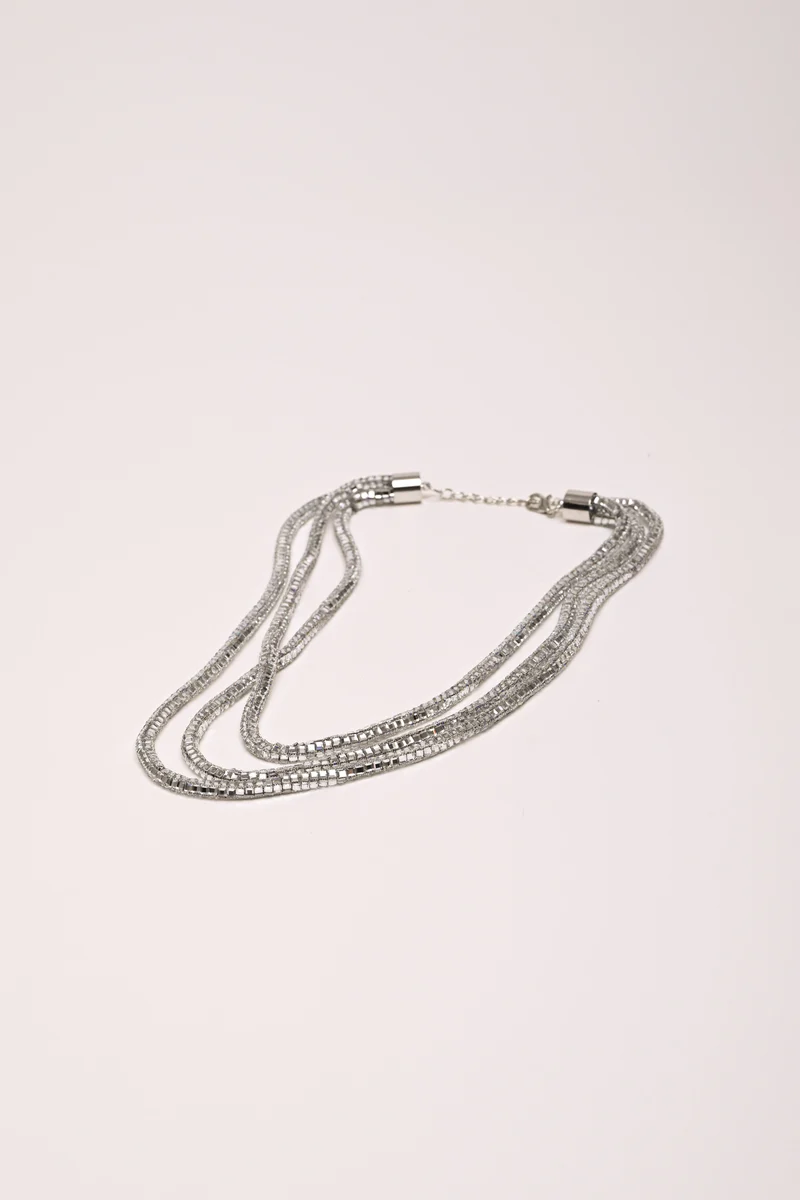 Collana a tre fili con strass