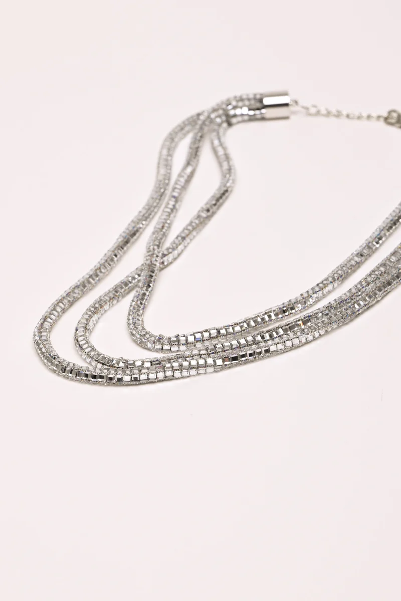 Collana a tre fili con strass