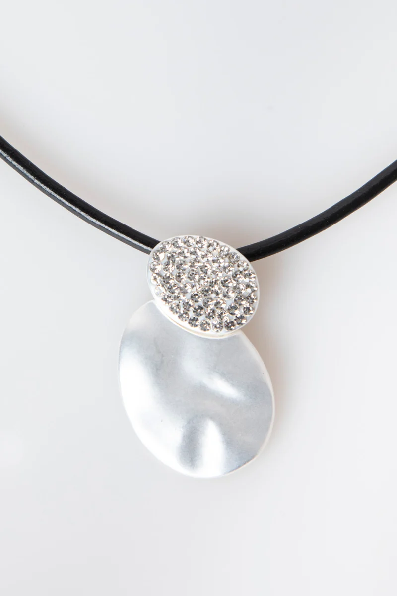 Set collana + orecchini con decorazioni