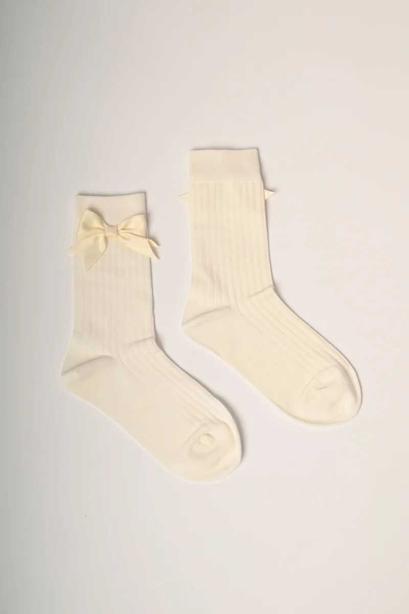 Set da due paia di calzini con fiocchetti