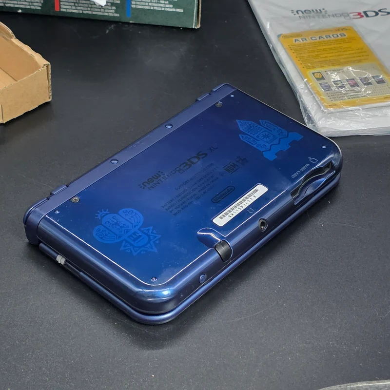 (CIB) "New" Nintendo 3DS XL Monster Hunter Generations Edition