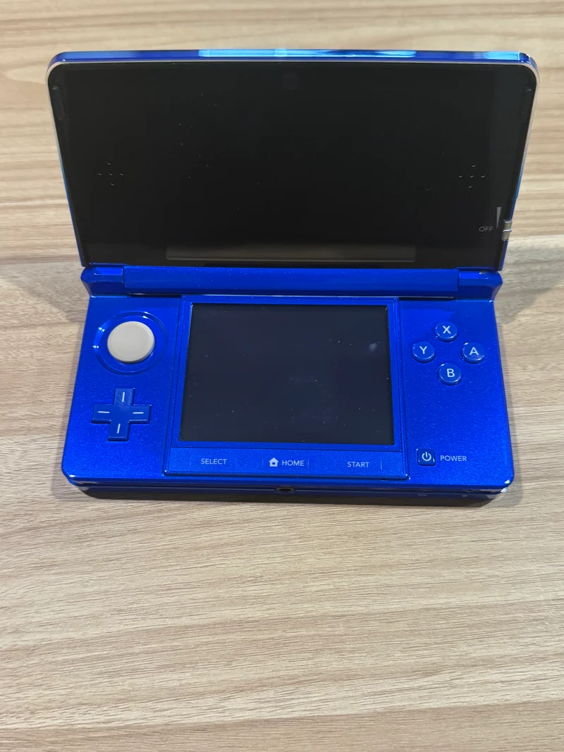Nintendo 3DS Blue Fire Emblem Awakening Limited Edition