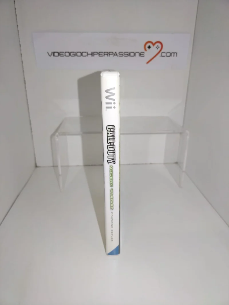 CALL OF DUTY MODERN WARFARE edizione reflex NINTENDO WII (usato)(versione ita.)