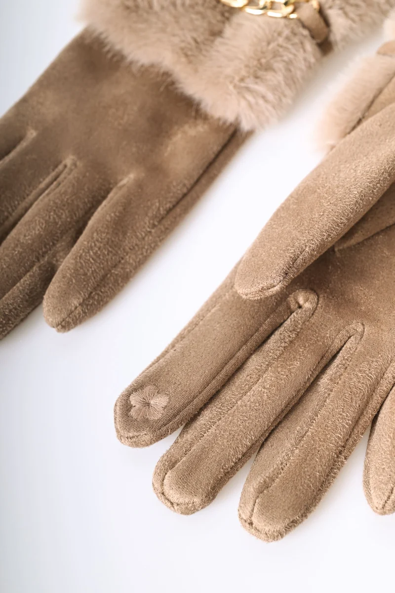 Guanti con polsino in faux fur e catenella
