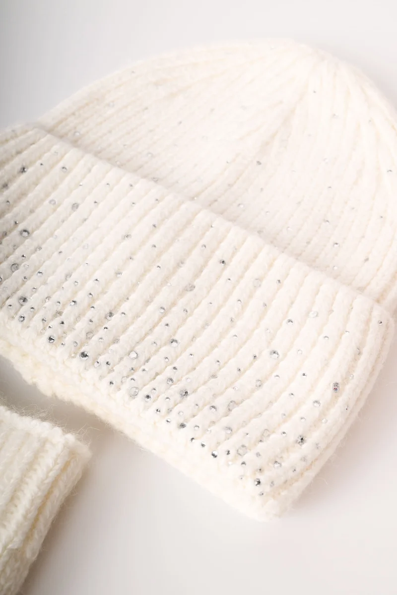 Set berretto e collo con strass