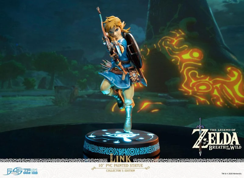 The Legend of Zelda Breath of the Wild Link Collector's Edition FIGURE