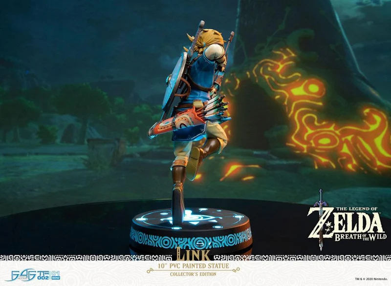 The Legend of Zelda Breath of the Wild Link Collector's Edition FIGURE