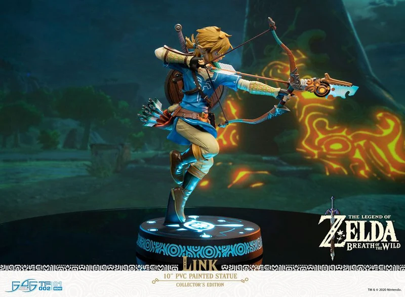 The Legend of Zelda Breath of the Wild Link Collector's Edition FIGURE