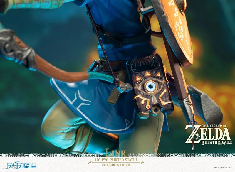 The Legend of Zelda Breath of the Wild Link Collector's Edition FIGURE